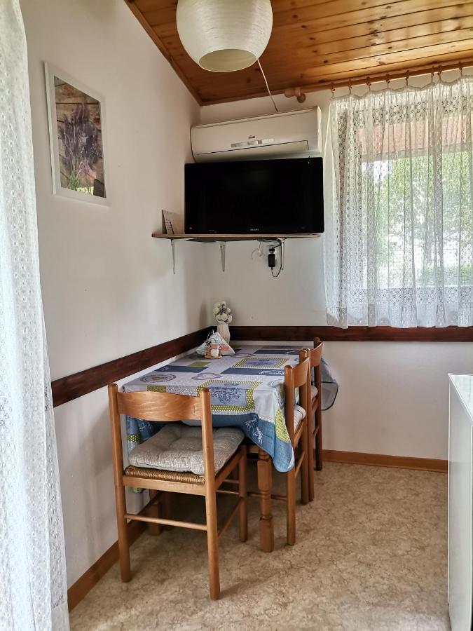 Apartment Studio Zvonka ザンブラティヤ エクステリア 写真