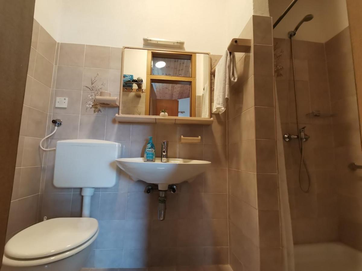 Apartment Studio Zvonka ザンブラティヤ エクステリア 写真