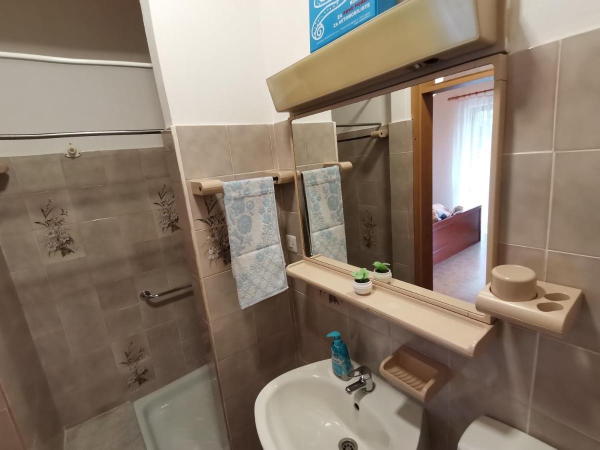 Apartment Studio Zvonka ザンブラティヤ エクステリア 写真